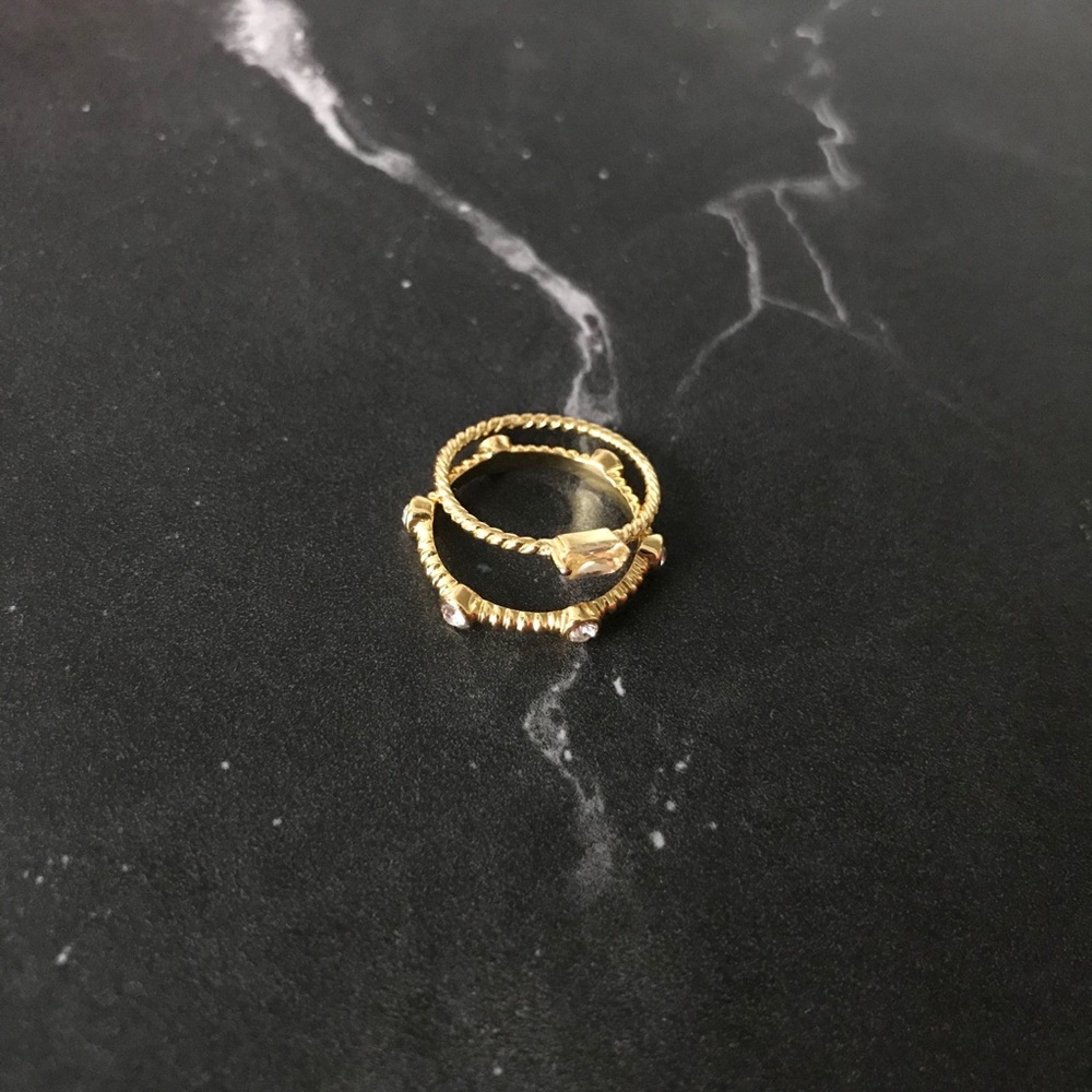 Club Monaco Gold Stackable Rings. Size 6.5 - Picture 4 of 5